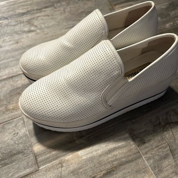 Steve Madden Sneaker Wedges - Picture 2 of 4